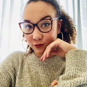 Meet your Posher, Alexandra